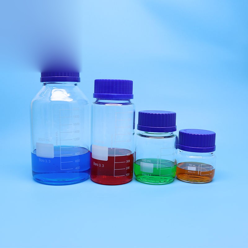 GL80 wide-mouth borosilicate glass reagent bottle with blue screw cap