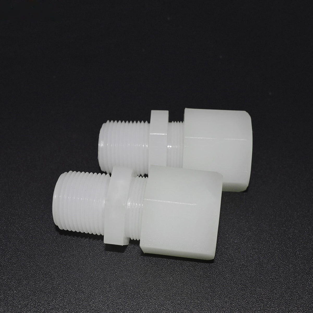 Bulkhead elbow tube fitting