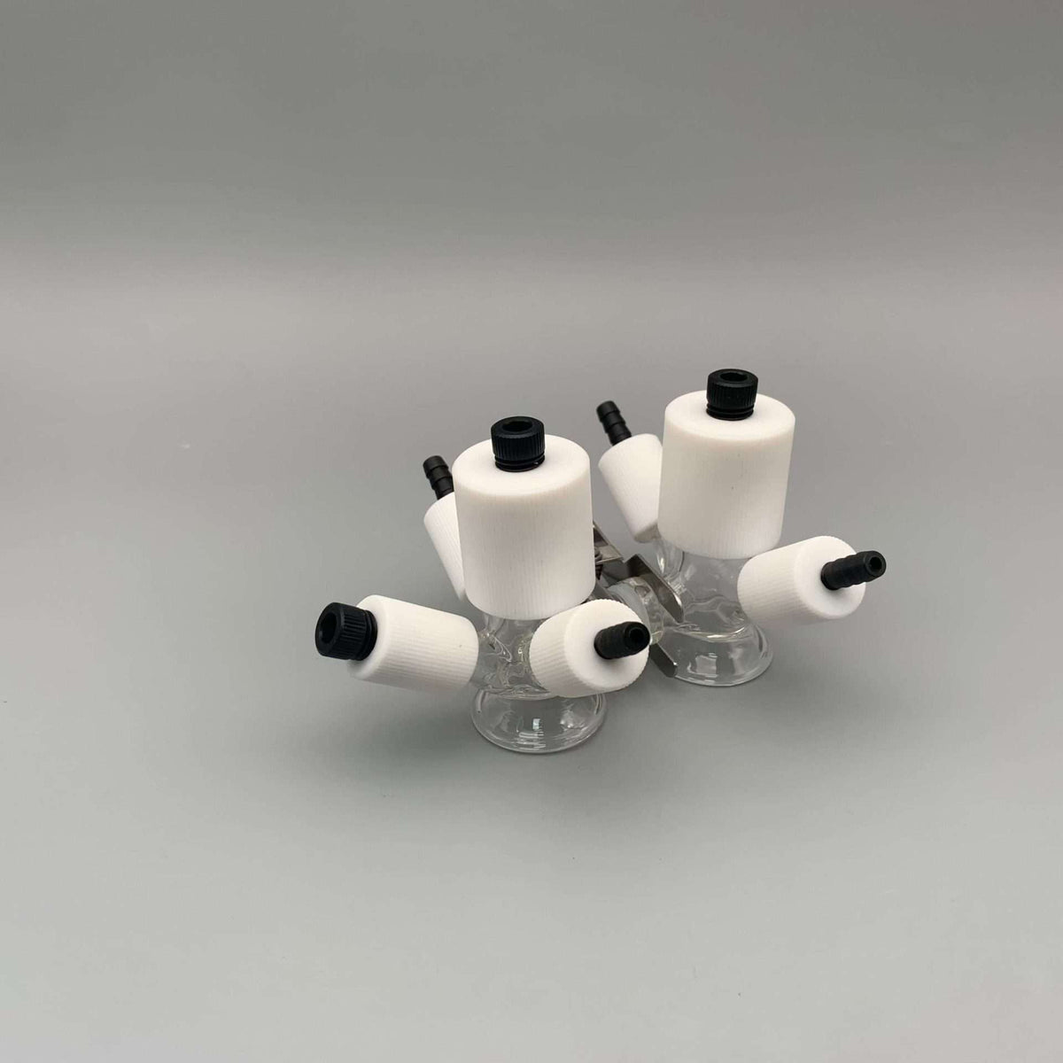 7-Hole Dual Chamber H-Cell Membrane Low Volume Electrochemical Reactor