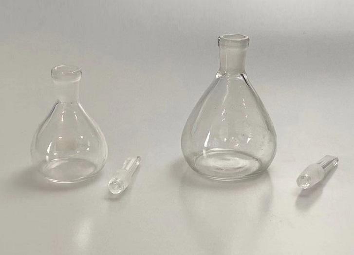 Glass specific gravity bottle / soil pycnometer