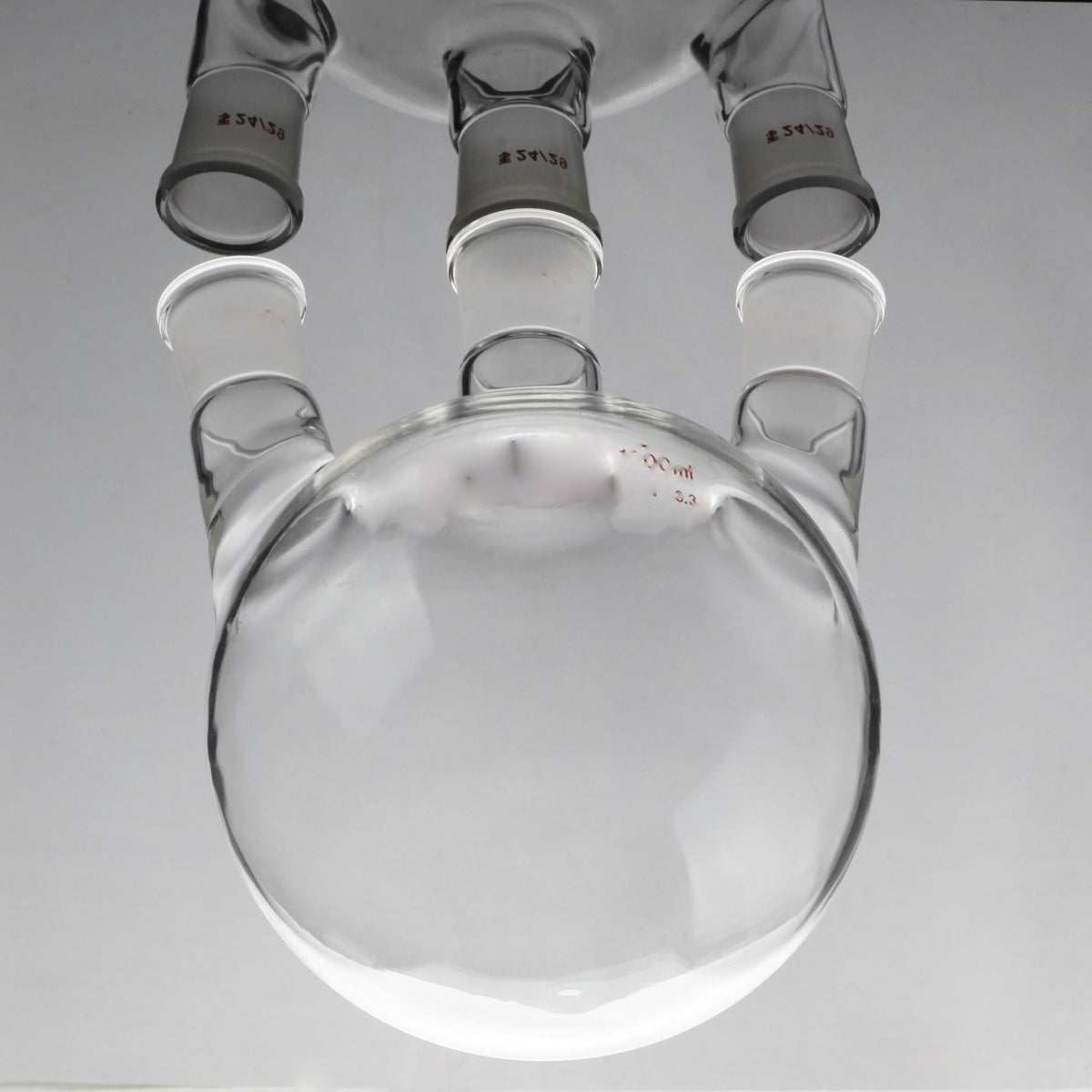 Glass round bottom flask with 3 necks