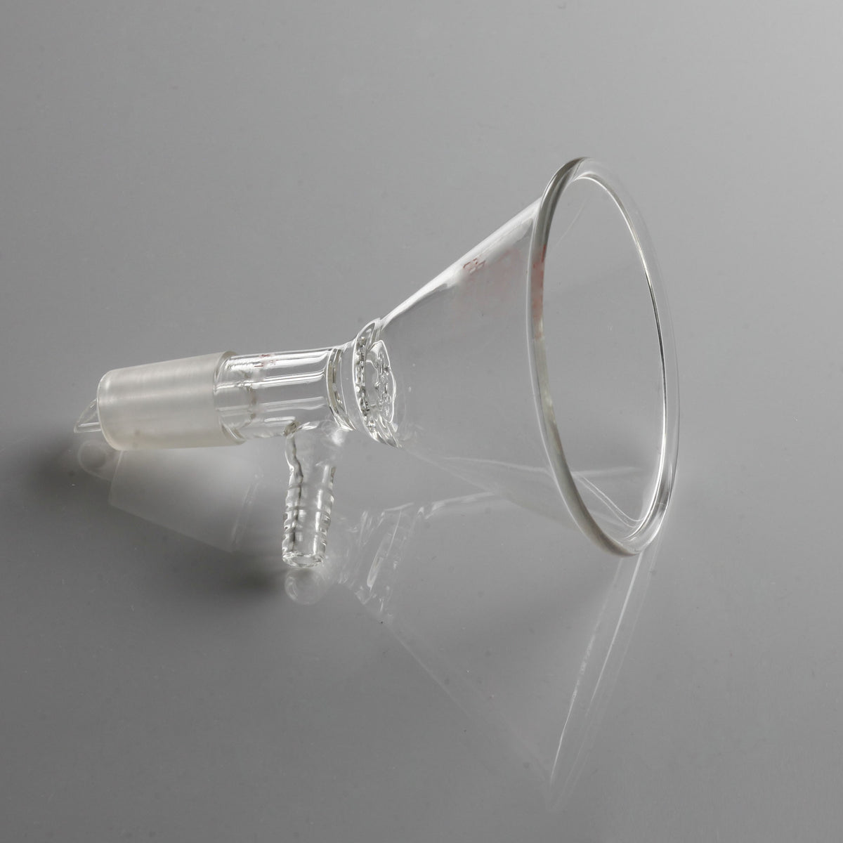 Filter funnel with fritted disc