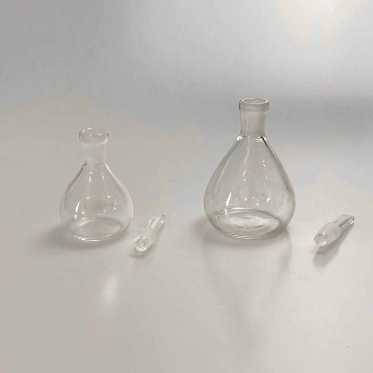 Glass Specific gravity bottle with capillary stopper