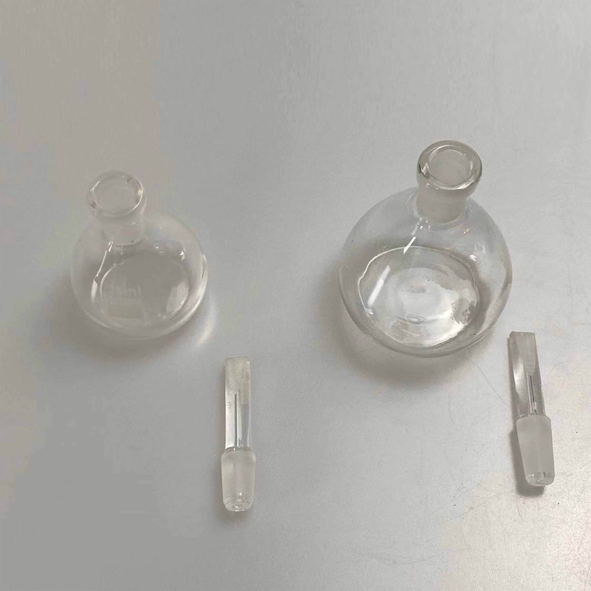 Glass Specific gravity bottle with capillary stopper