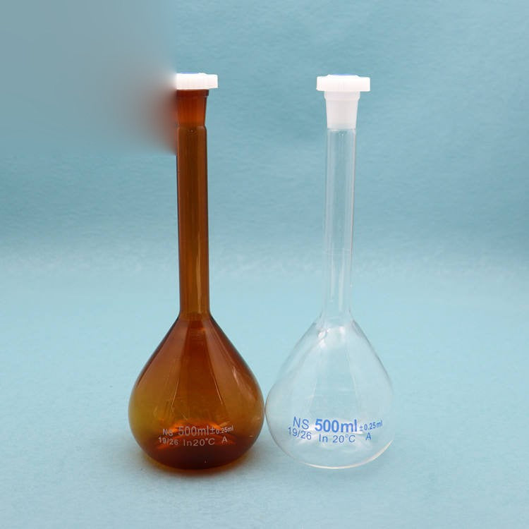 Volumetric flask with plastic stopper