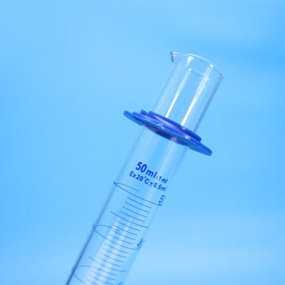 Borosilicate glass graduated measuring cylinder with plastic base