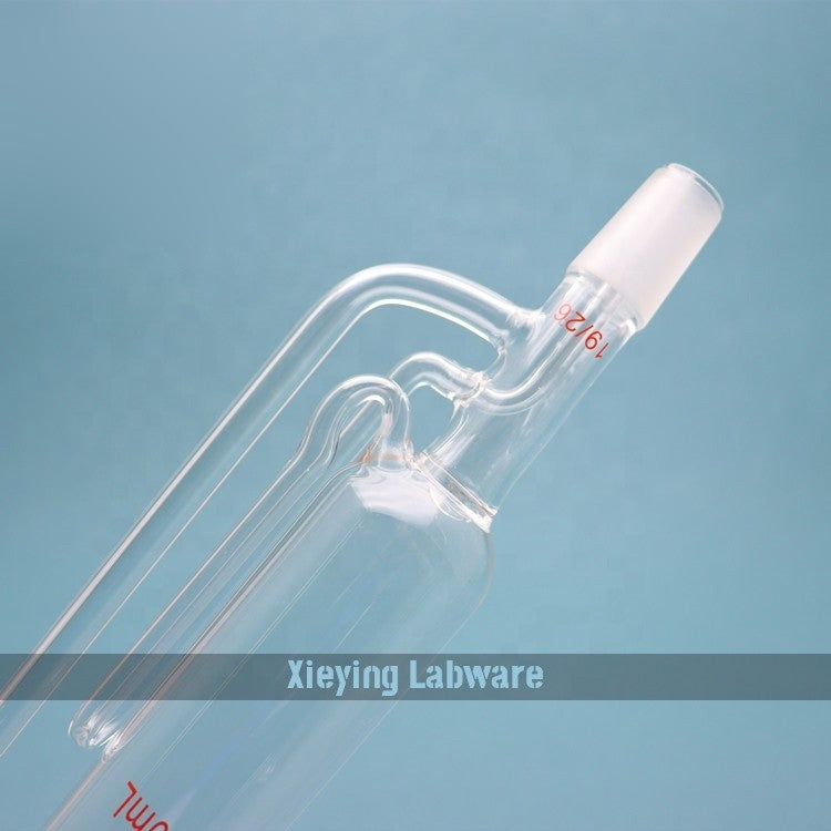 Soxhlet extraction apparatus with Allihn condenser
