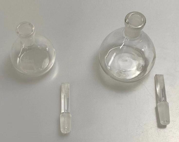 Glass specific gravity bottle / soil pycnometer