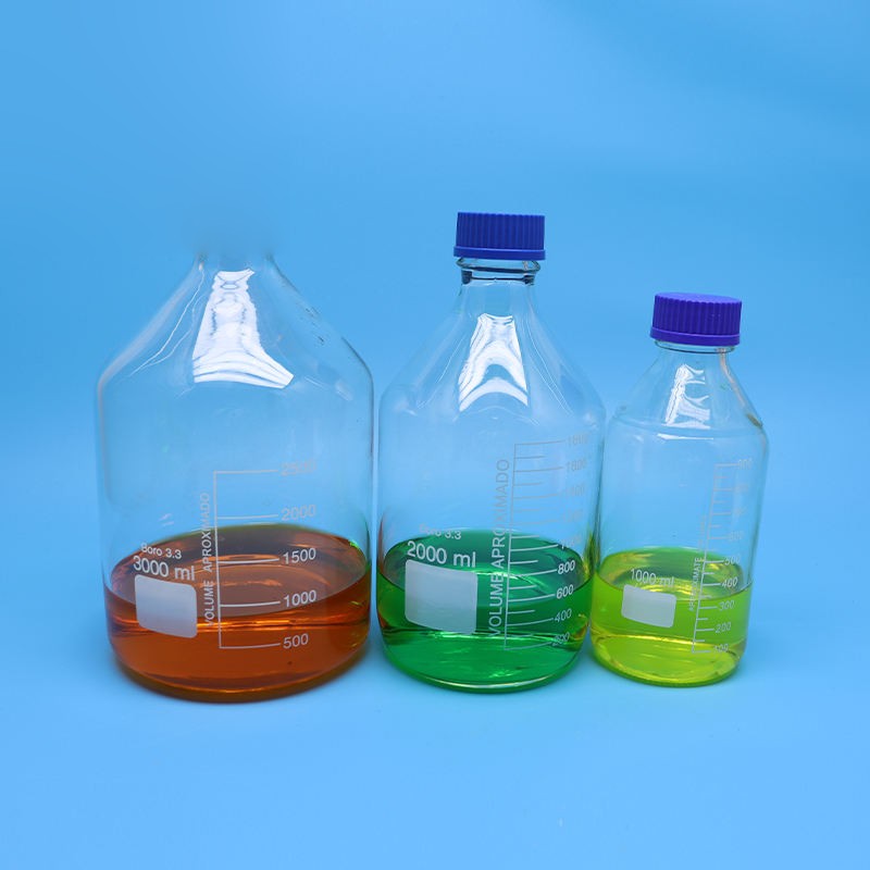 GL45 borosilicate glass reagent/media bottle with blue screw cap