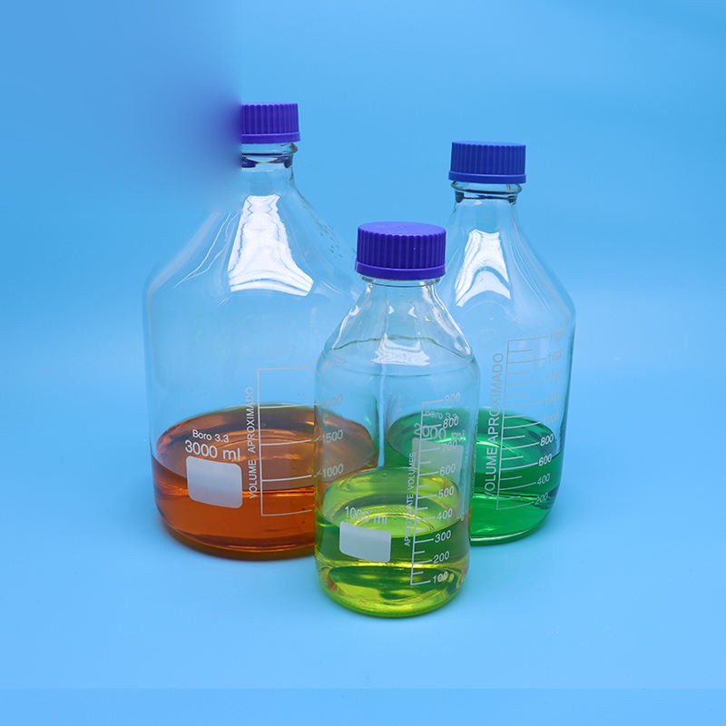GL45 borosilicate glass reagent/media bottle with blue screw cap
