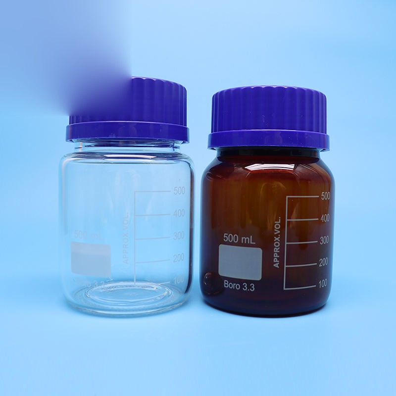 GL80 wide-mouth borosilicate glass reagent bottle with blue screw cap