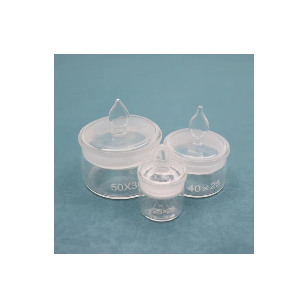 Glass weighing bottle with standard taper joint