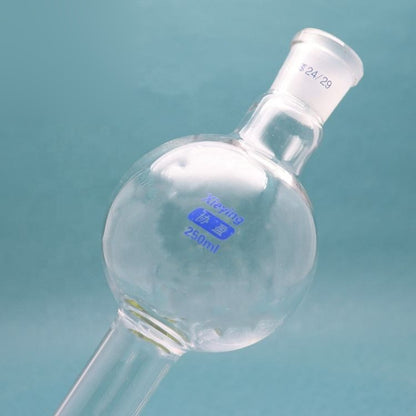 Glass Flash chromatography column with reservoir