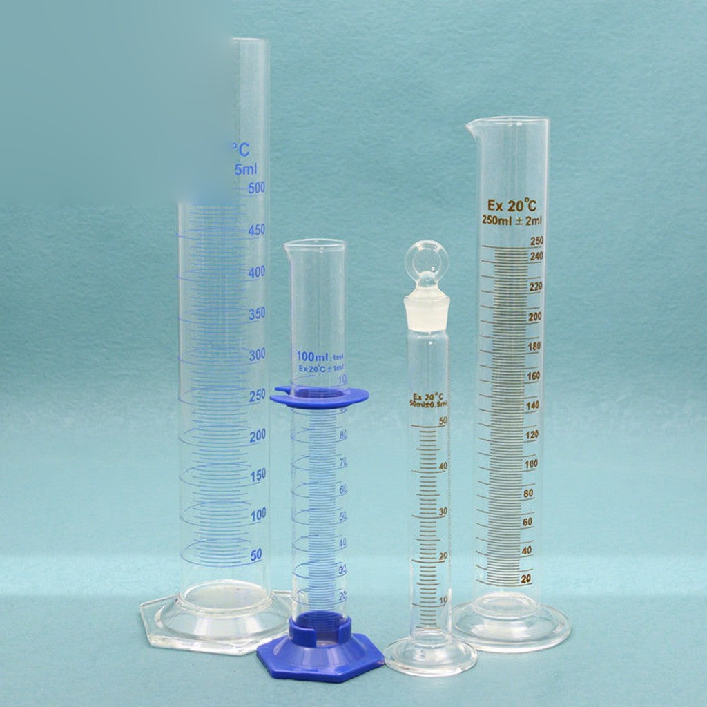 Thick-walled Boro 3.3 glass graduated measuring cylinder with spout and graduation