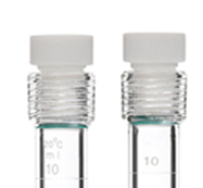 Borosilicate glass colorimetric tube with plastic plug