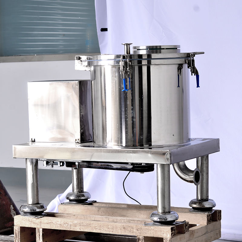 Flat-Plate Centrifugal Extractor