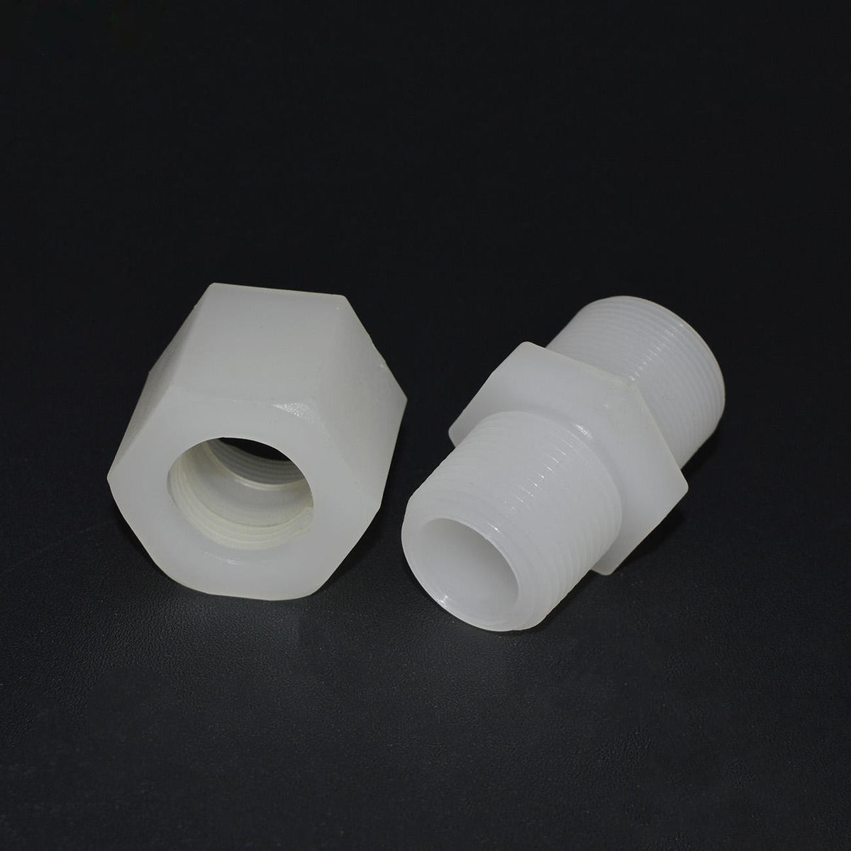 Bulkhead elbow tube fitting