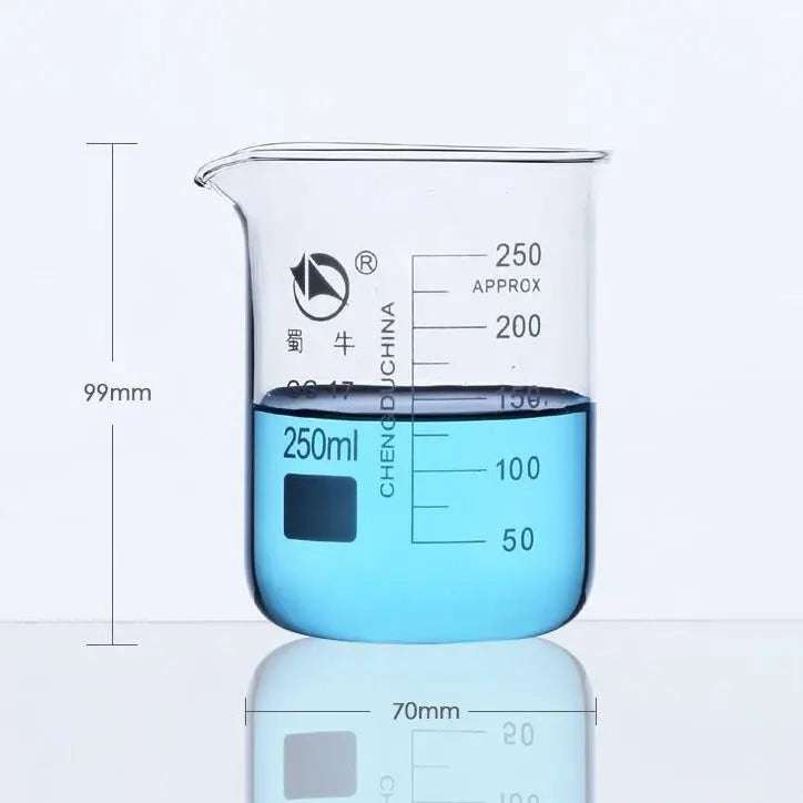 Short Beaker with Spout and Graduations, 25 ml to 10,000 ml