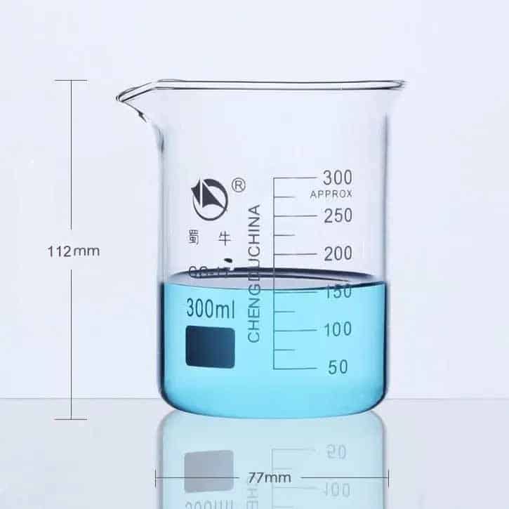 Short Beaker with Spout and Graduations, 25 ml to 10,000 ml
