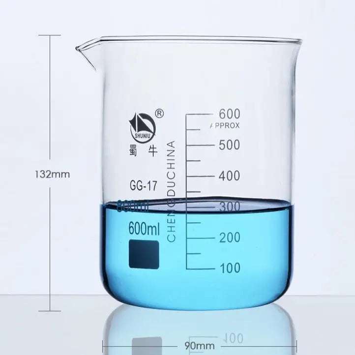 Short Beaker with Spout and Graduations, 25 ml to 10,000 ml