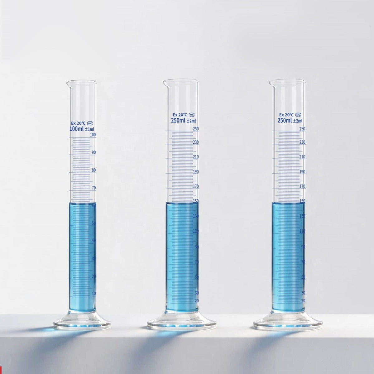 Borosilicate 3.3 Glass Graduated Measuring Cylinder, Round Base