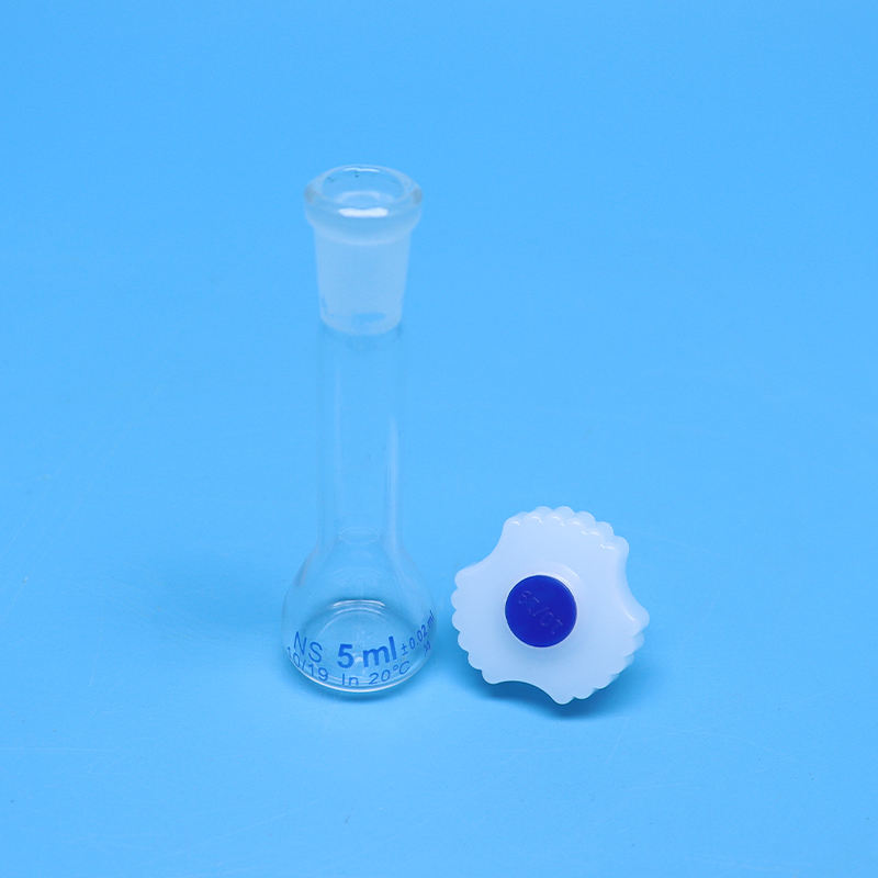Class A Borosilicate Glass Volumetric Flask, Clear