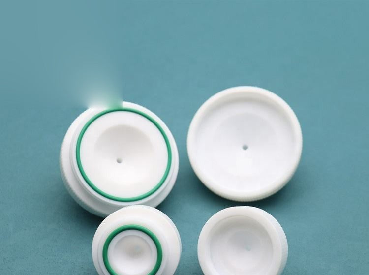 PTFE syringe filter holder with barb tip end