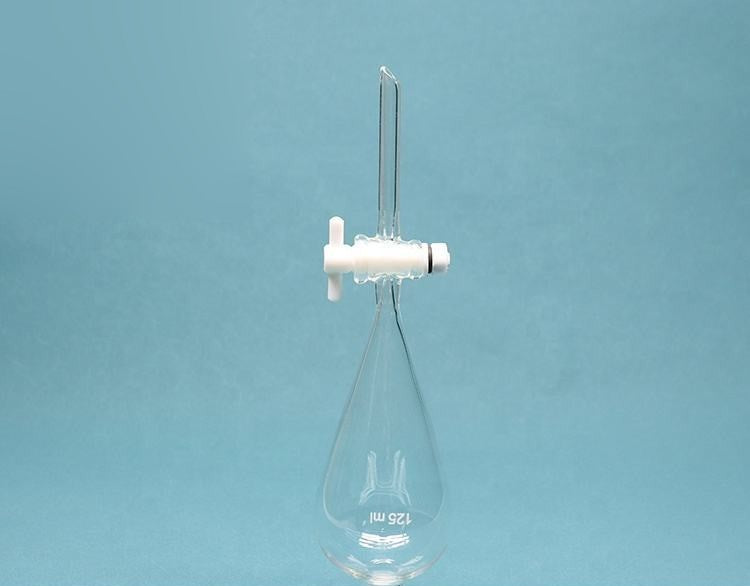 Glass pear-shaped separatory funnel