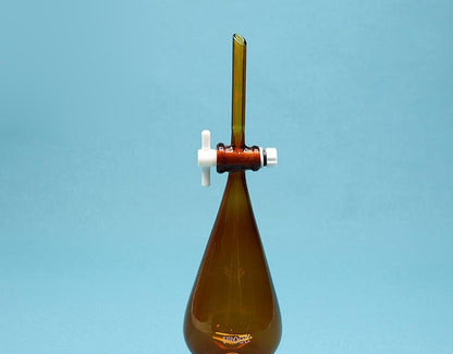 Glass pear-shaped separatory funnel