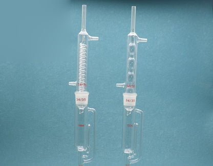 Soxhlet extraction apparatus with Allihn condenser
