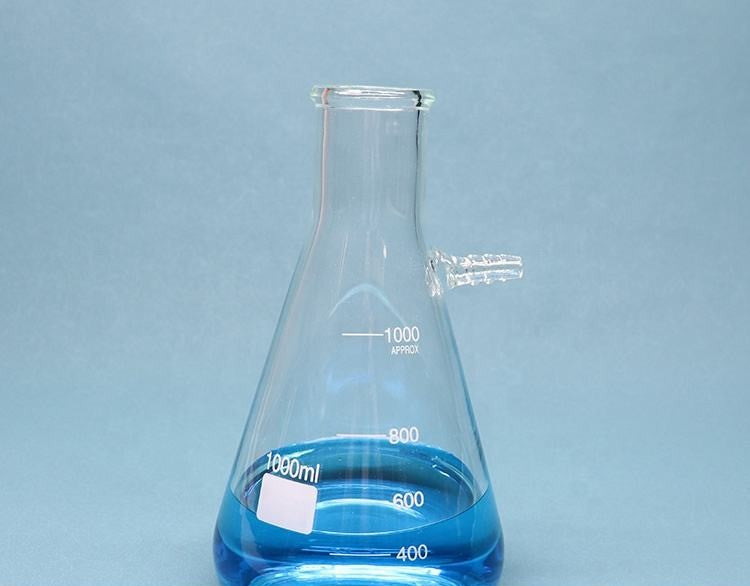 Erlenmeyer filter flask with upper side tubulation