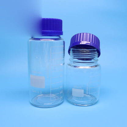 GL80 wide-mouth borosilicate glass reagent bottle with blue screw cap