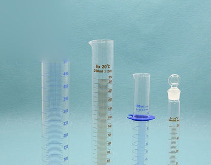 Measuring cylinder with round base & spout